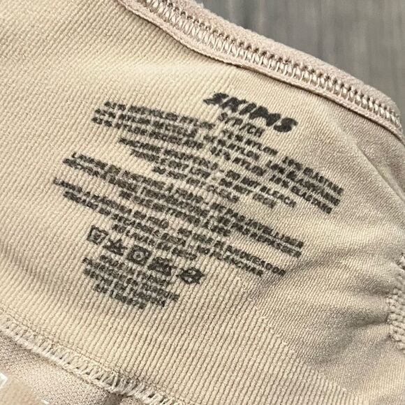 NWOT Skims Seamless Sculpt Bralette Scoop Neck Adjustable Strap Pullover Tan S - Picture 2 of 3